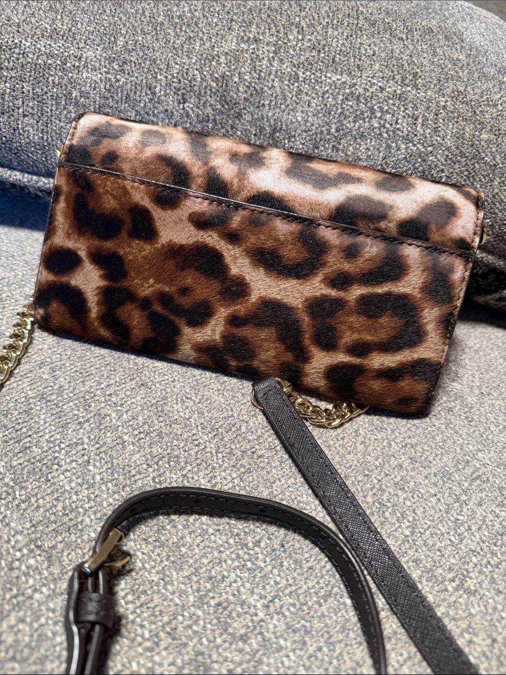 Michael Kors Leopard Print Crossbody Clutch in Brown and Black with Gold Chain - Picture 2 of 5